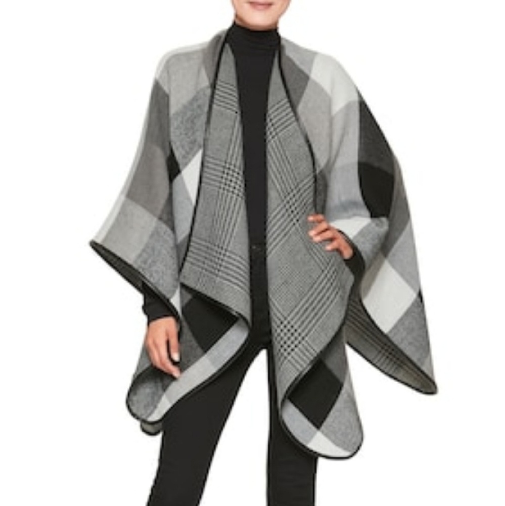 NWT Banana Republic Factory Reversible Poncho